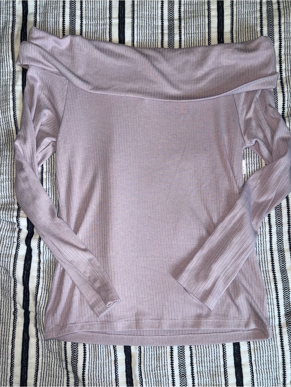 Old Navy cold shoulder long sleeve top